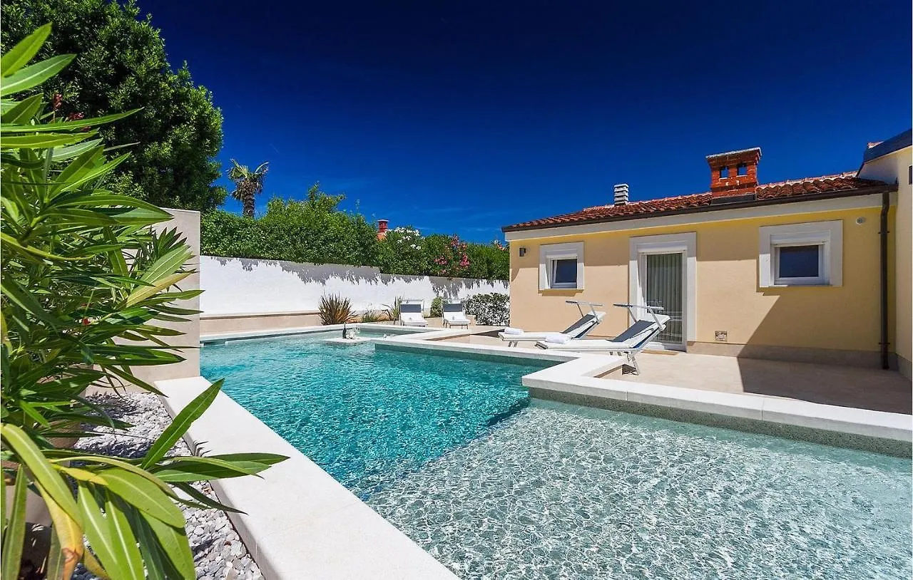 Nice Home In Pula With Outdoor Swimming Pool