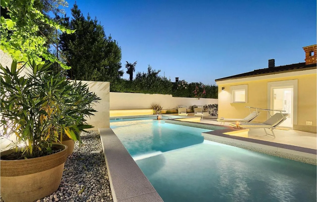 Holiday home Nice Home In Pula With Outdoor Swimming Pool