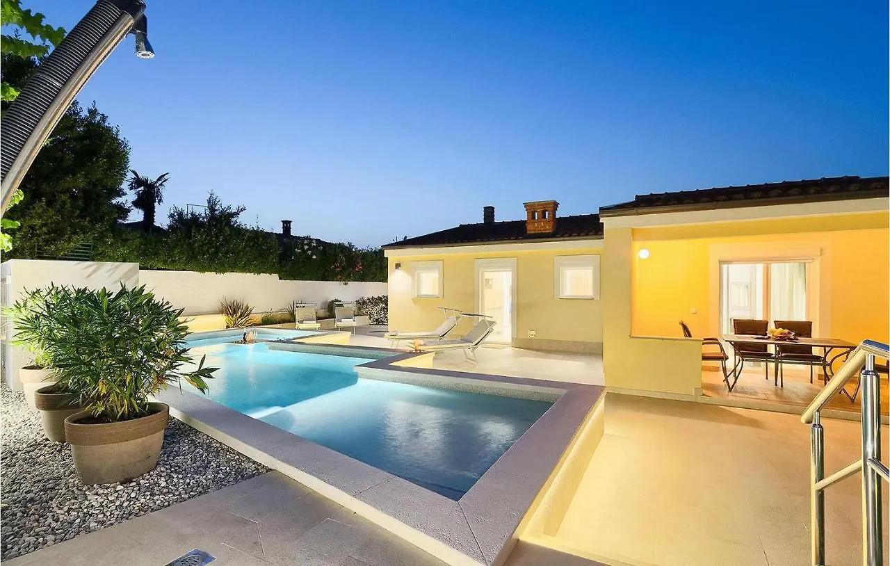 Nice Home In Pula With Outdoor Swimming Pool Holiday home