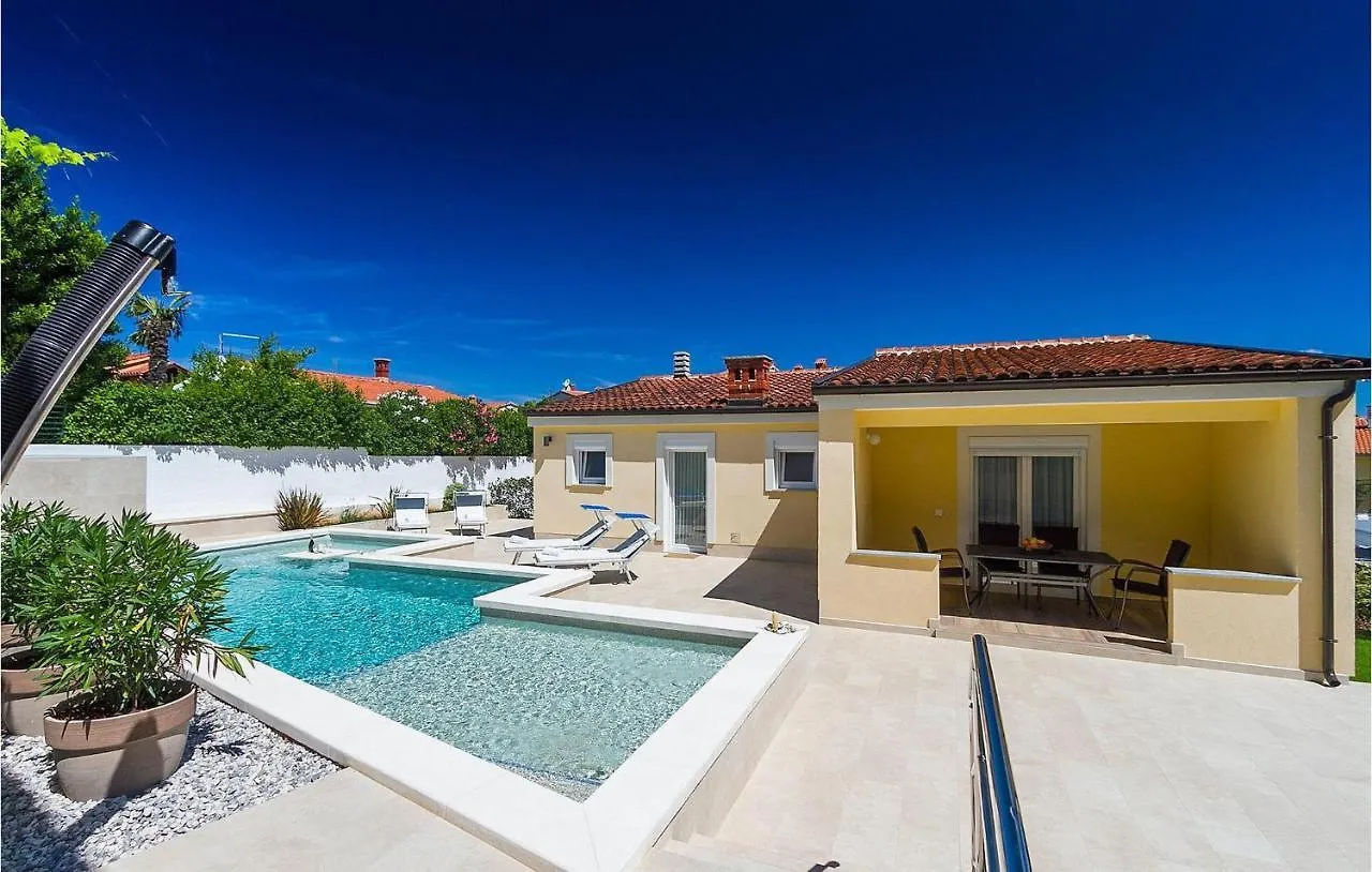 Nice Home In Pula With Outdoor Swimming Pool Holiday home